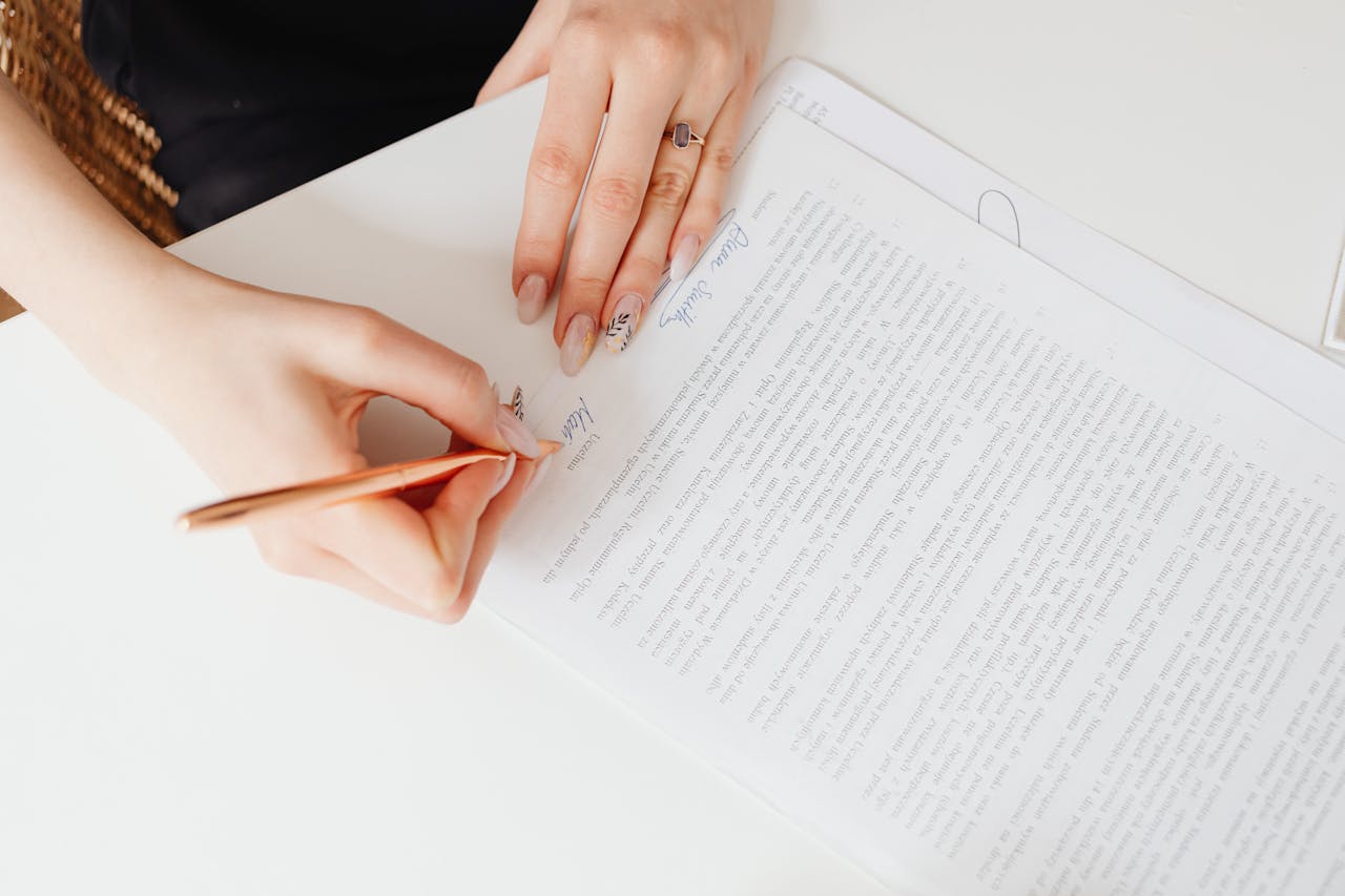 Real Estate Law Basics: Understanding Legal Issues and Contracts in Property Transactions