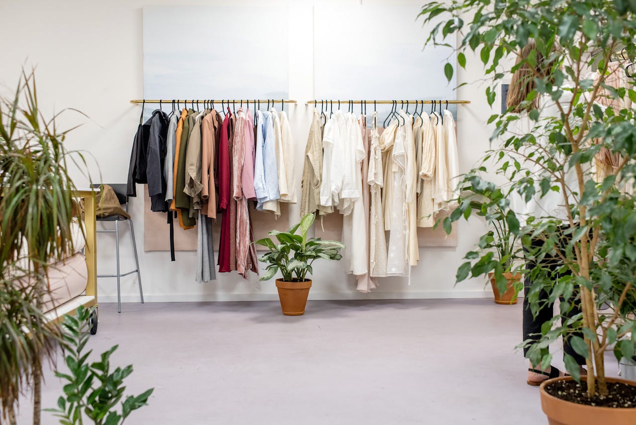 Fashion Trends vs. Personal Style: Finding Your Unique Fashion Identity - image 3