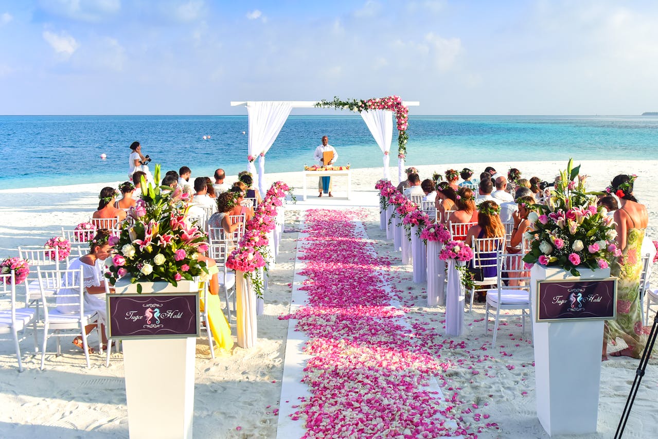 Unique Wedding Venues: Thinking Outside the Box for Your Special Day