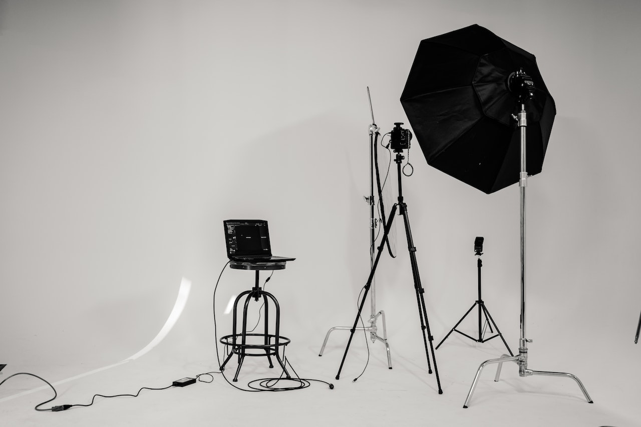 Exploring the World of Photography: Tips and Techniques for Capturing Stunning Images - image 3